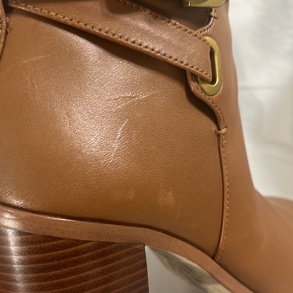 Michael Kors Aldridge Ankle Bootie Block Heel Camel Color size 7.5 - Picture 15 of 16
